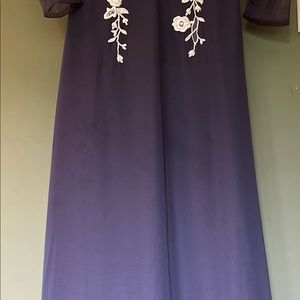 JJ’sHouse Beautiful Gown.Worn once,needs dry cleaning Size 2 Very elegant.